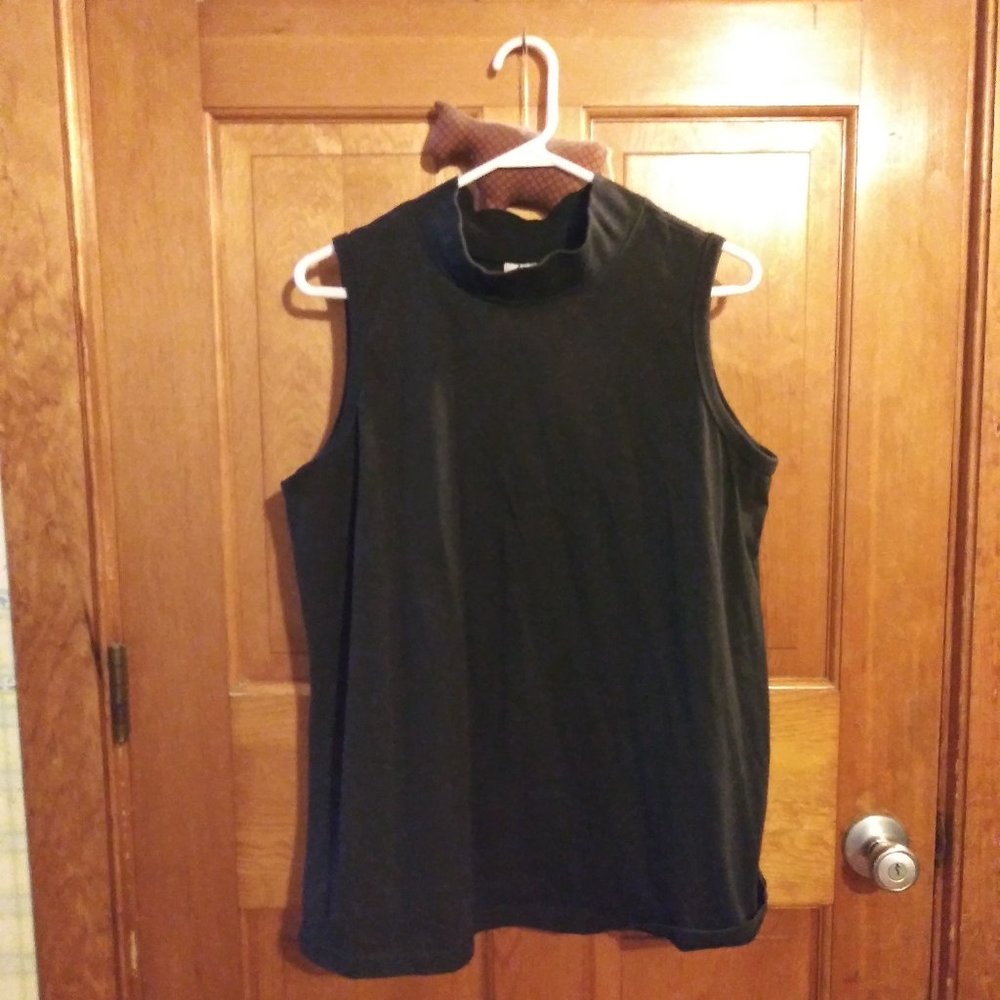 Anthony Richards Sleeveless Mockneck